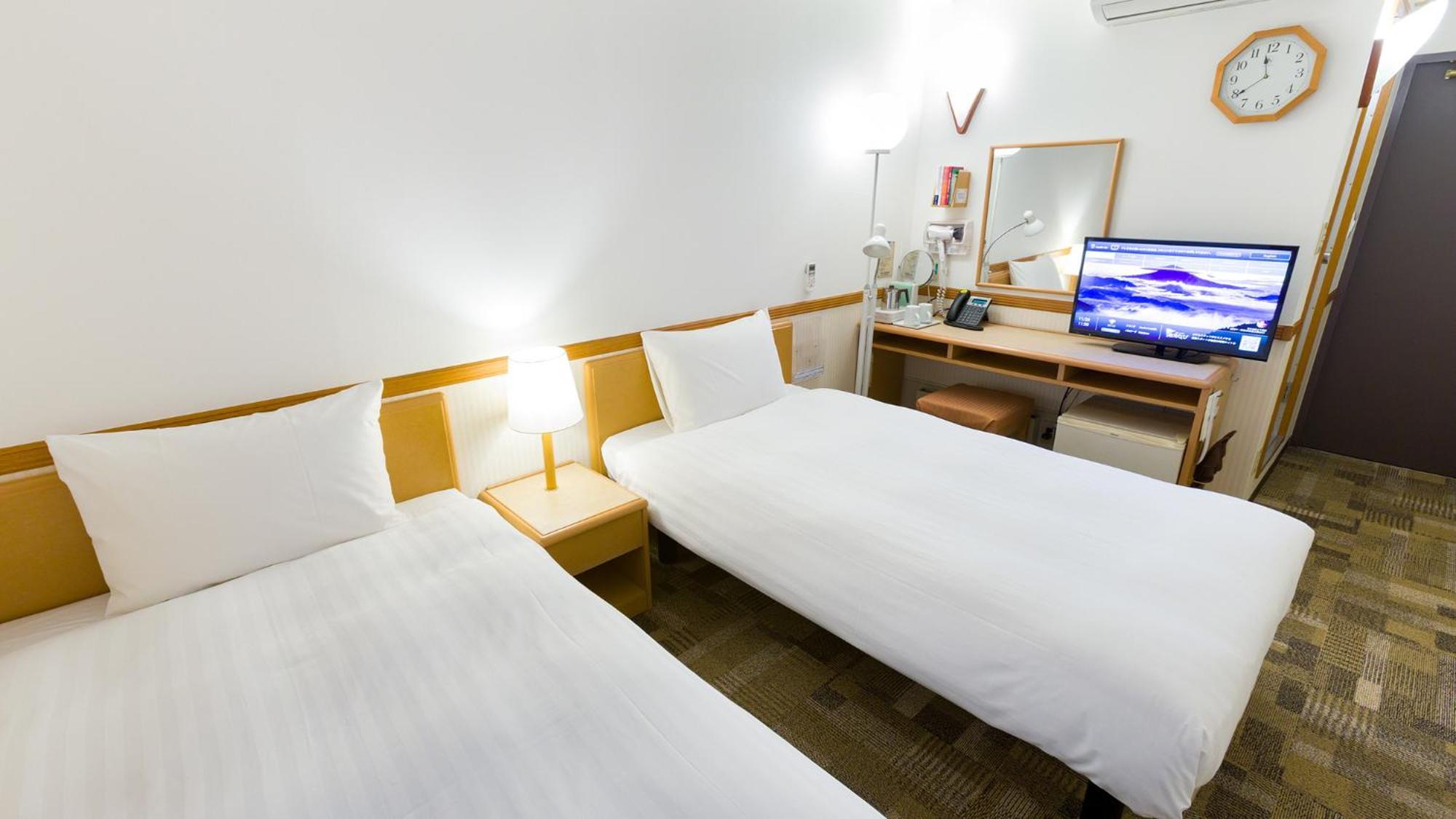 Toyoko Inn Chiba Ekimae Номер фото